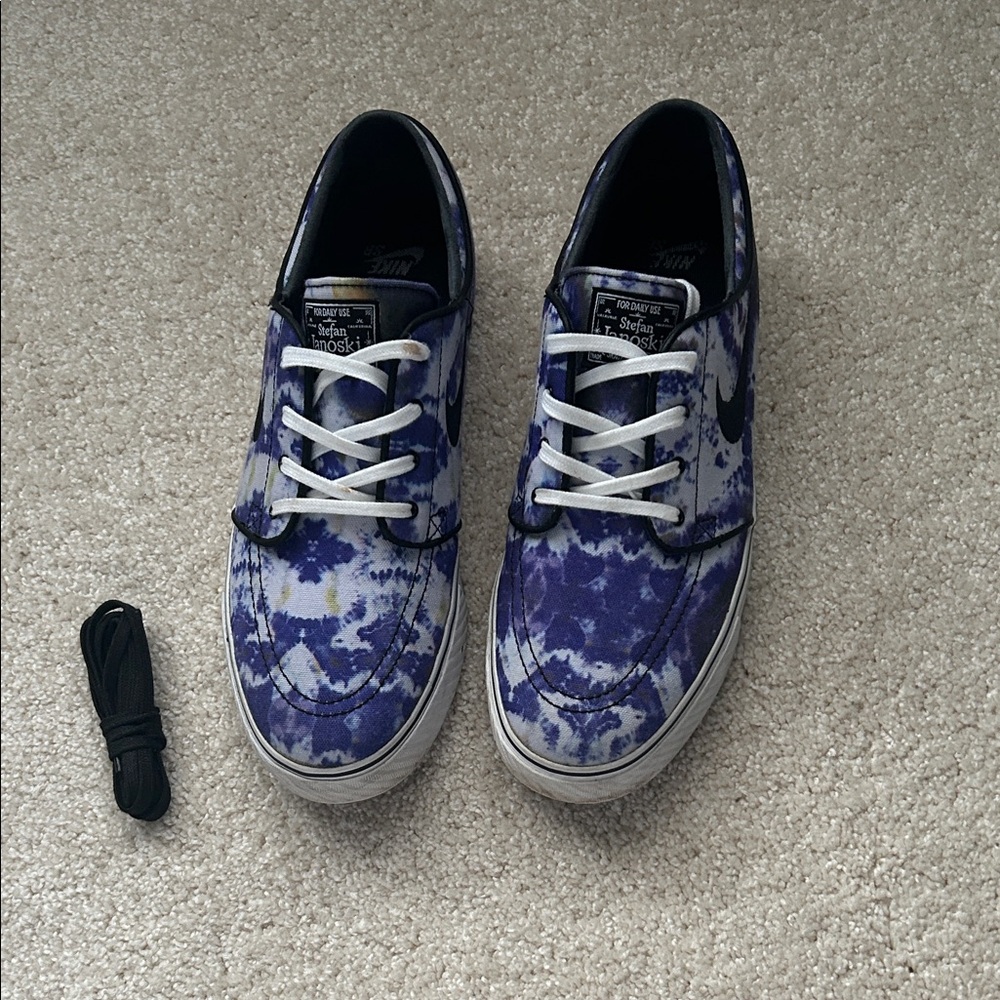 Nike men’s Sneakers in purple Tie-Dye
